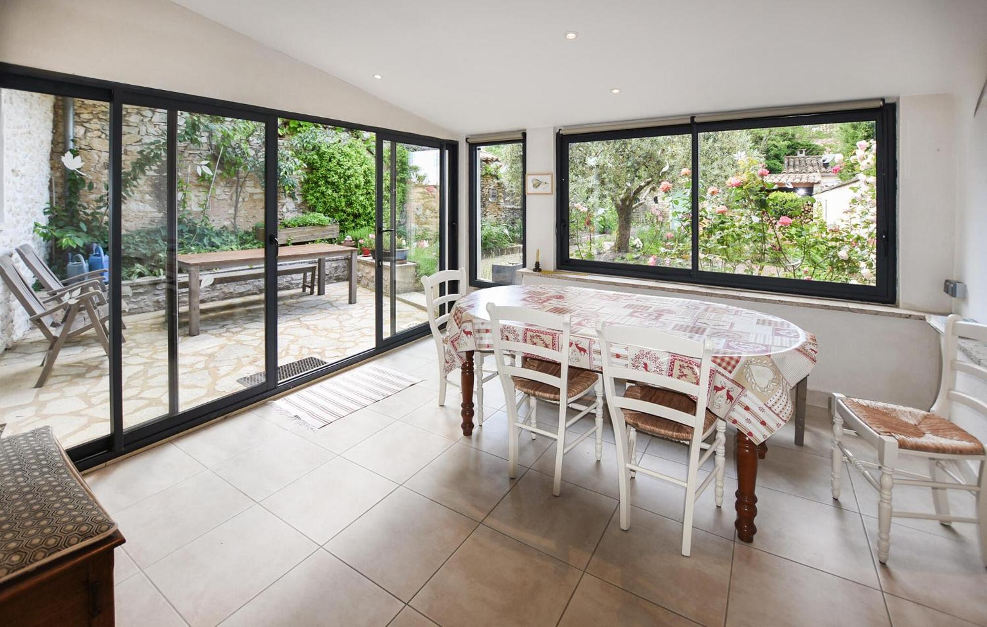 2 Bedroom Gorgeous Home In Villes-Sur-Auzon المظهر الخارجي الصورة
